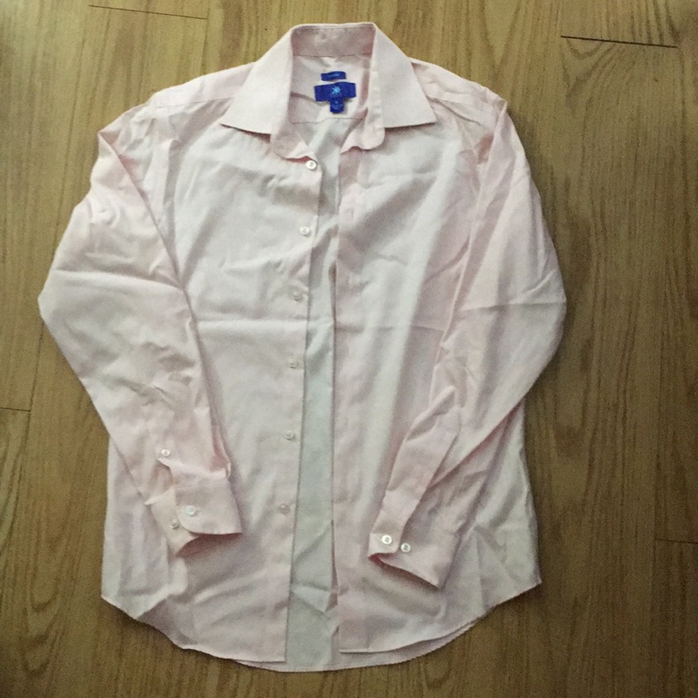 Men’s light pink dress shirt